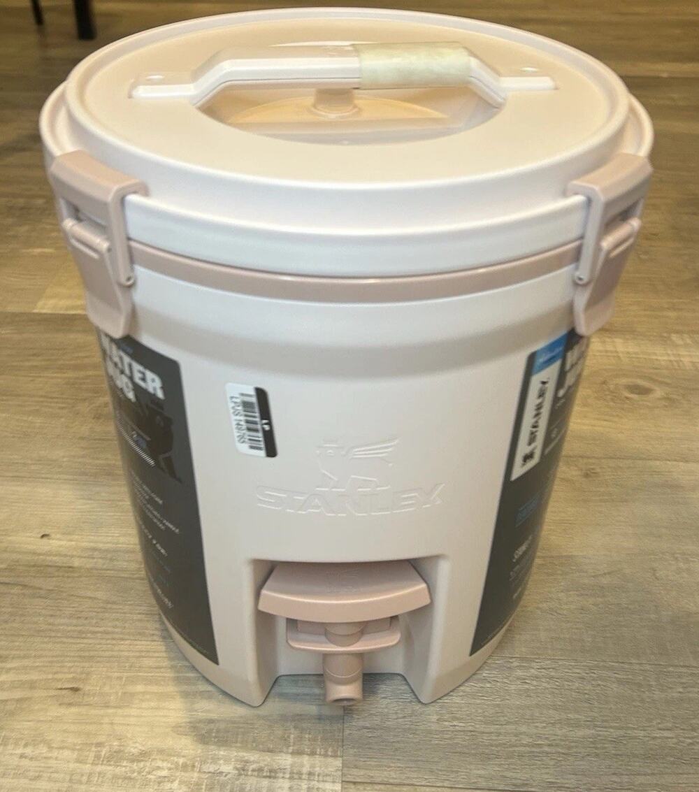 Stanley 2gal Adventure Plastic Fast Flow Jug - Rose Quartz